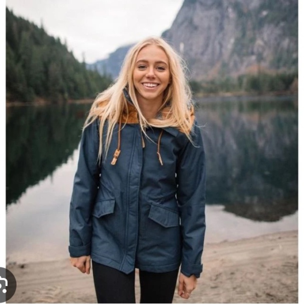 Tentree Women’s Winter Coat Size Small